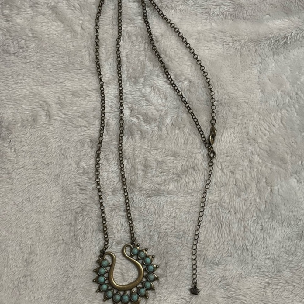 Elegant Turquoise Pendant Necklace NWOT